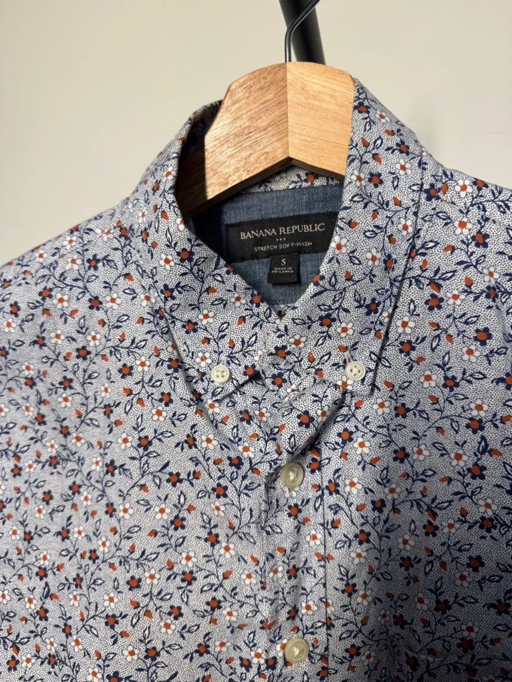 Banana Republic Light Blue Floral Button-Down Shirt